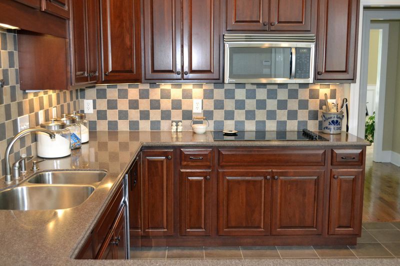 2818 Grace Arizona Ln, Kodak, TN 37764