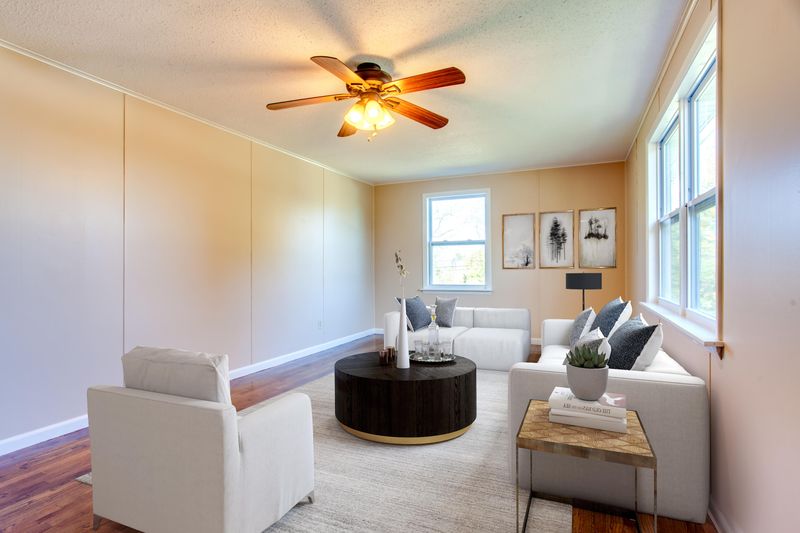 2819 Williams Bend Rd, Knoxville, TN 37932