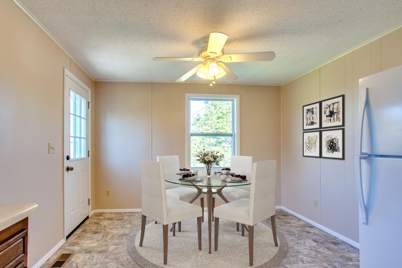 2819 Williams Bend Rd, Knoxville, TN 37932