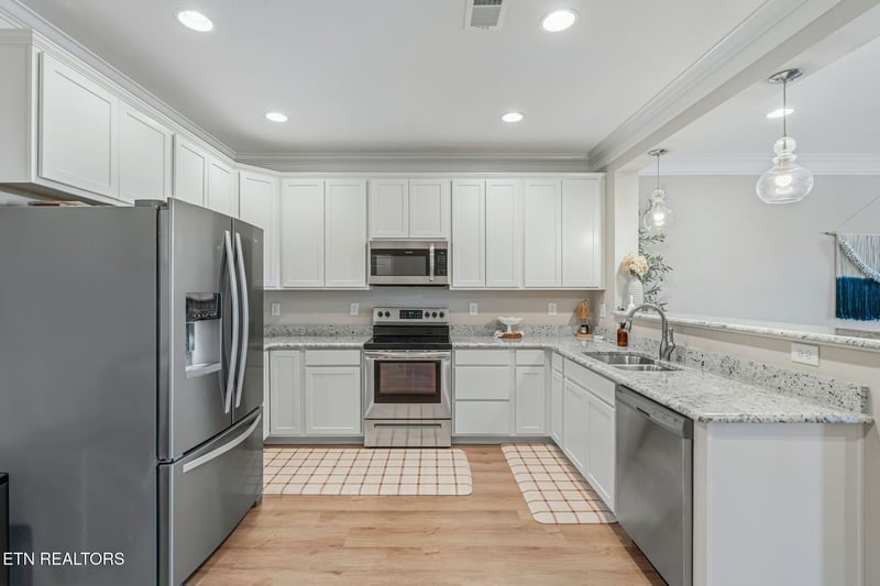 282 Broadberry Ave, Oak Ridge, TN 37830