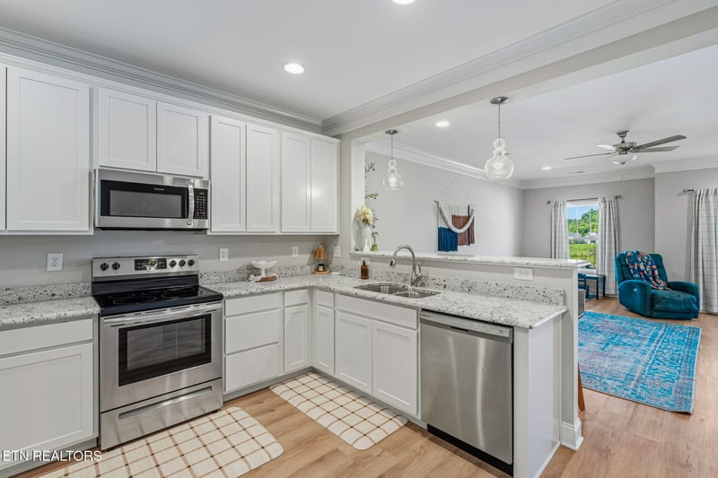 282 Broadberry Ave, Oak Ridge, TN 37830