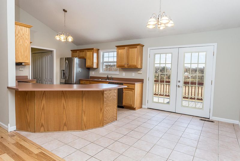 282 Kirk Cir, Madisonville, TN 37354