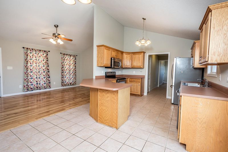 282 Kirk Cir, Madisonville, TN 37354