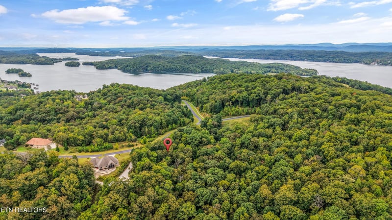 282 W Mountain Dr, Rockwood, TN 37854