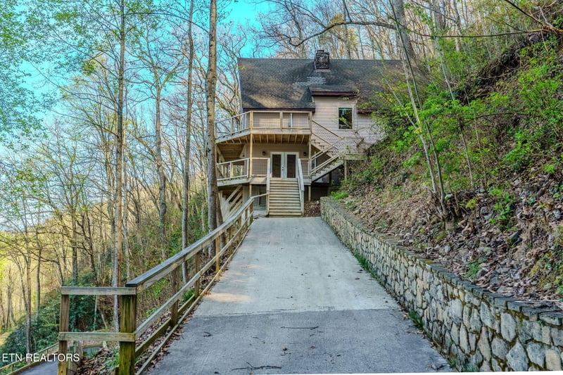 2821 Overholt Tr, Sevierville, TN 37862