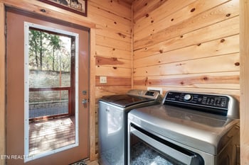 2822 Seth Rd, Pigeon Forge, TN 37863