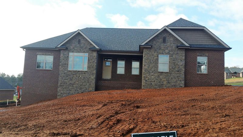 2823 Sagegrass Dr, Louisville, TN 37777