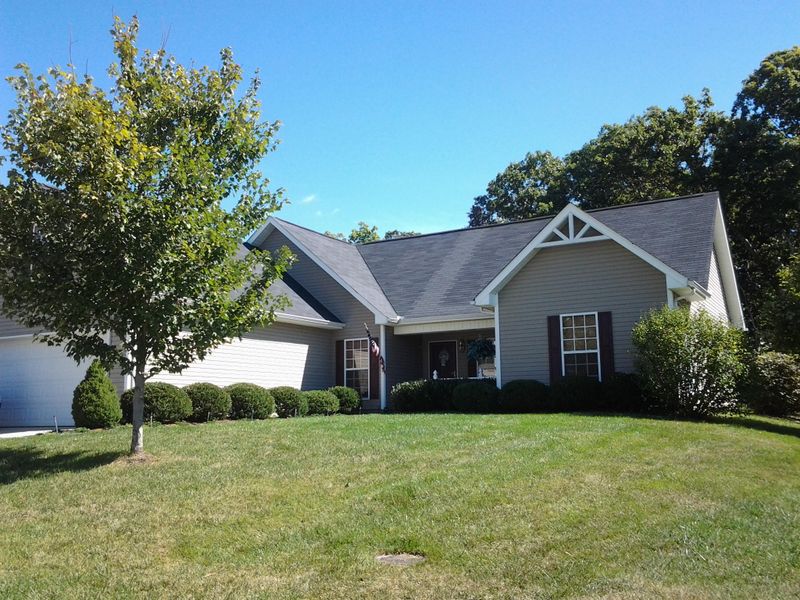 2824 Ashridge Rd, Knoxville, TN 37931