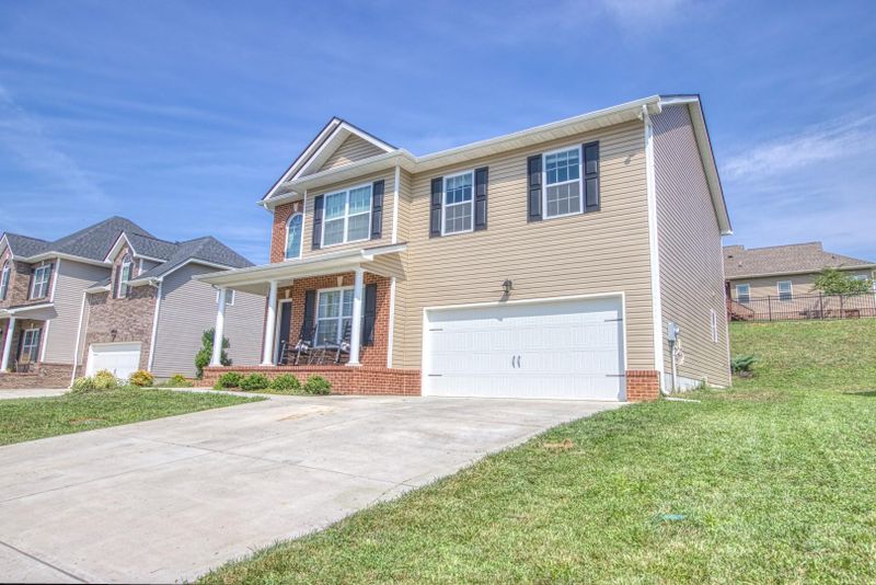 2824 Southwinds Cir, Sevierville, TN 37876
