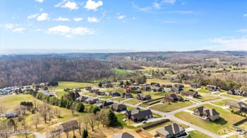 2827 Sagegrass Dr, Louisville, TN 37777