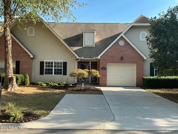 2828 Knob Creek Ln, Knoxville, TN 37912