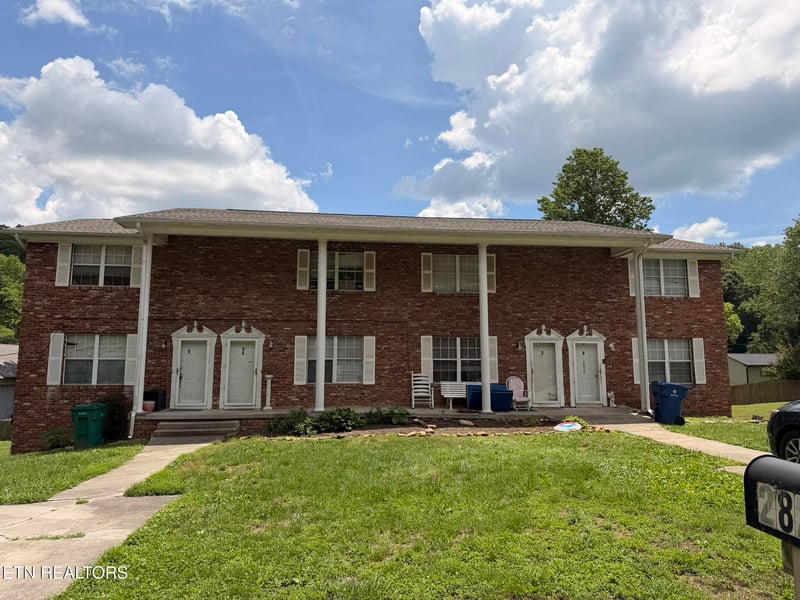 2828 NE Colt Dr, Knoxville, TN 37918