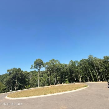 2828 SW Shorewoood Point, Morristown, TN 37813