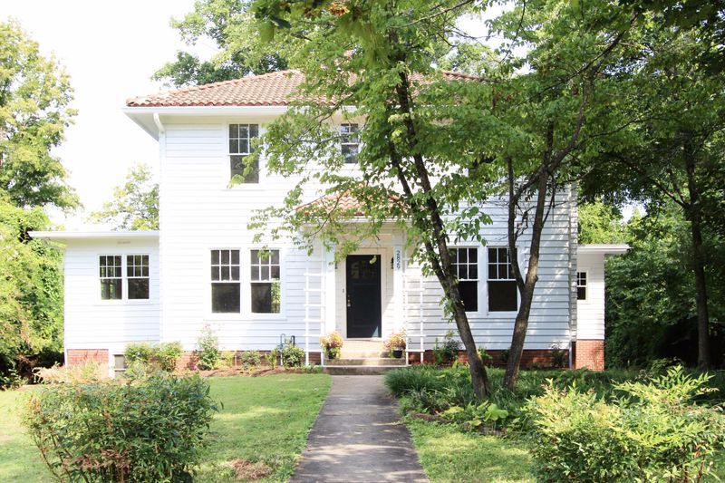 2829 Gibbs Dr, Knoxville, TN 37918