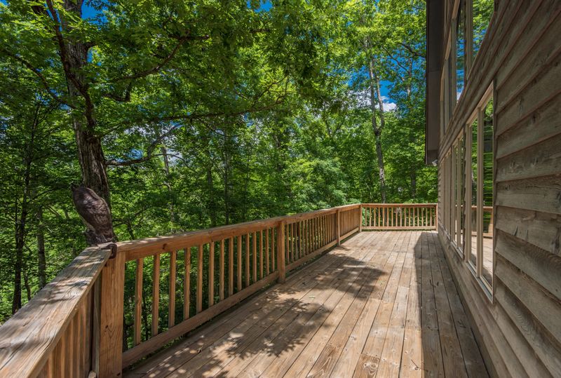 283 Cedar Cir, Jacksboro, TN 37757