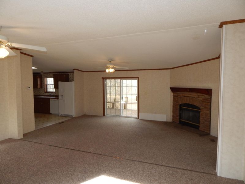 283 Doris Dr, Crossville, TN 38555