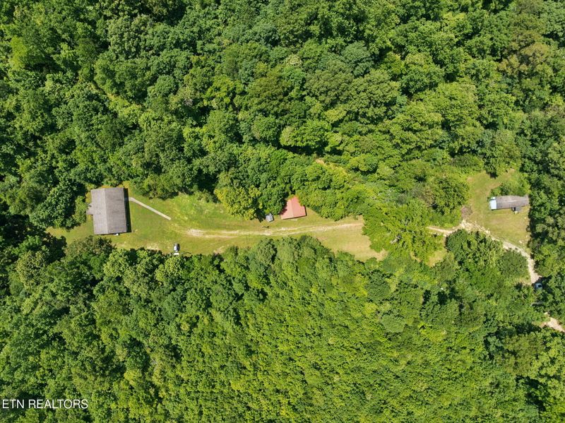 283 Eblen Cave Rd, Lenoir City, TN 37771