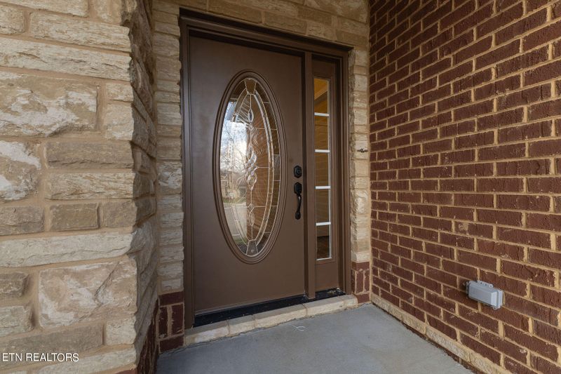 283 Fallon Ln, Lenoir City, TN 37771