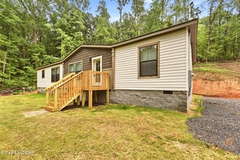 283 Farmers Hollow Rd, Clinton, TN 37716