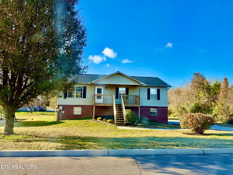 283 River Valley Cir, Sevierville, TN 37862