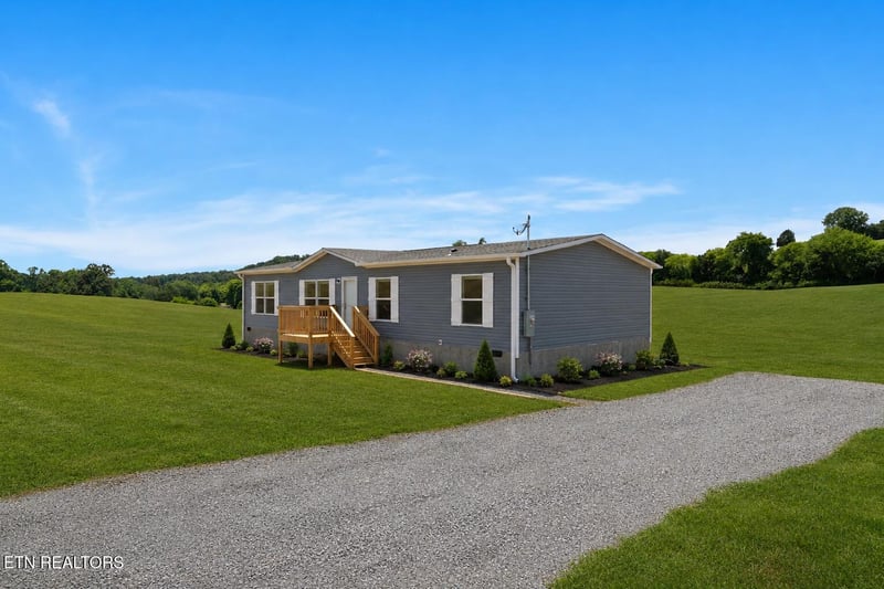 283 Thompson Rd, Madisonville, TN 37354