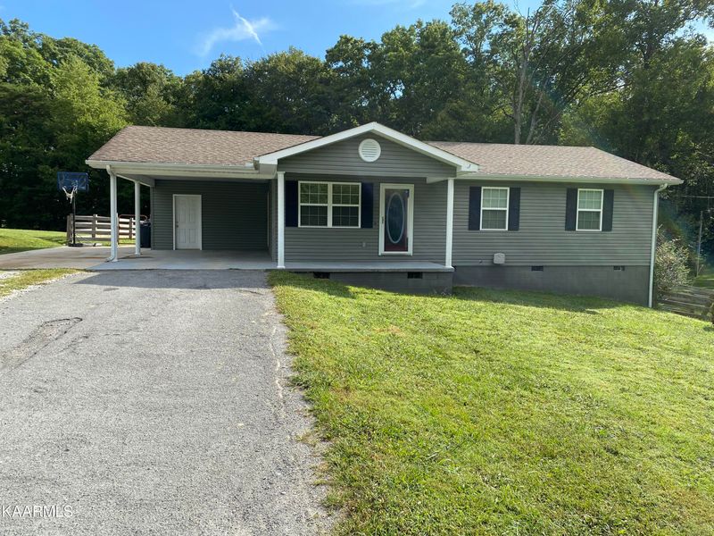283 Verdun Rd, Oneida, TN 37841
