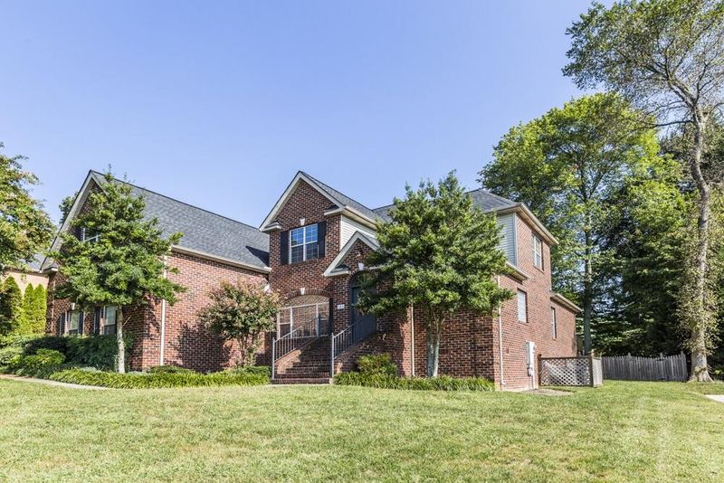 283 Windstone Blvd, Powell, TN 37849