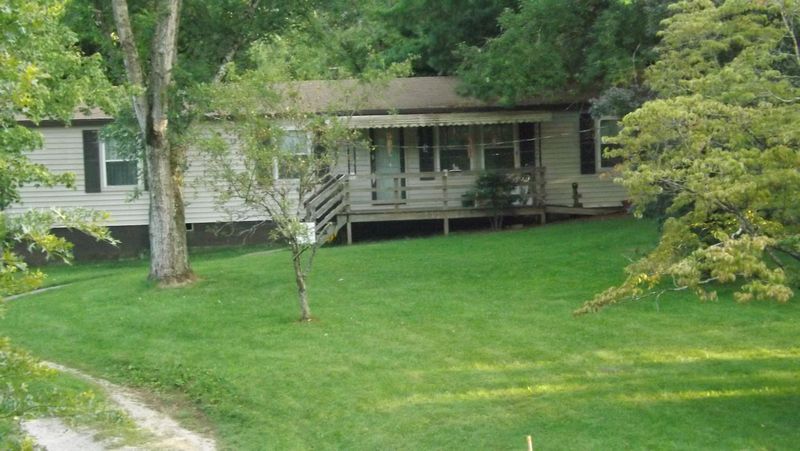 2830 Grove Rd, Mascot, TN 37806