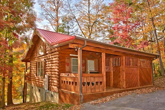 2830 Laughing Pines Ln, Sevierville, TN 37863