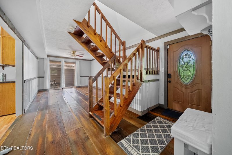 2830 Sugar Grove Valley Rd, Harriman, TN 37748