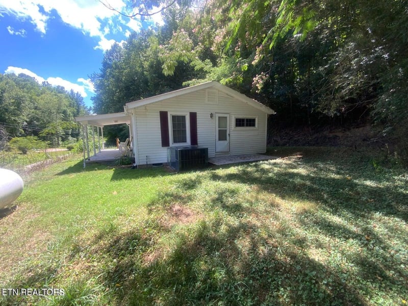 2832 Briceville Hwy, Briceville, TN 37710