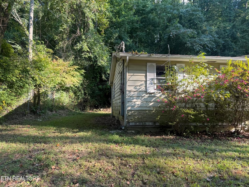 2832 Rifle Range Dr, Knoxville, TN 37918
