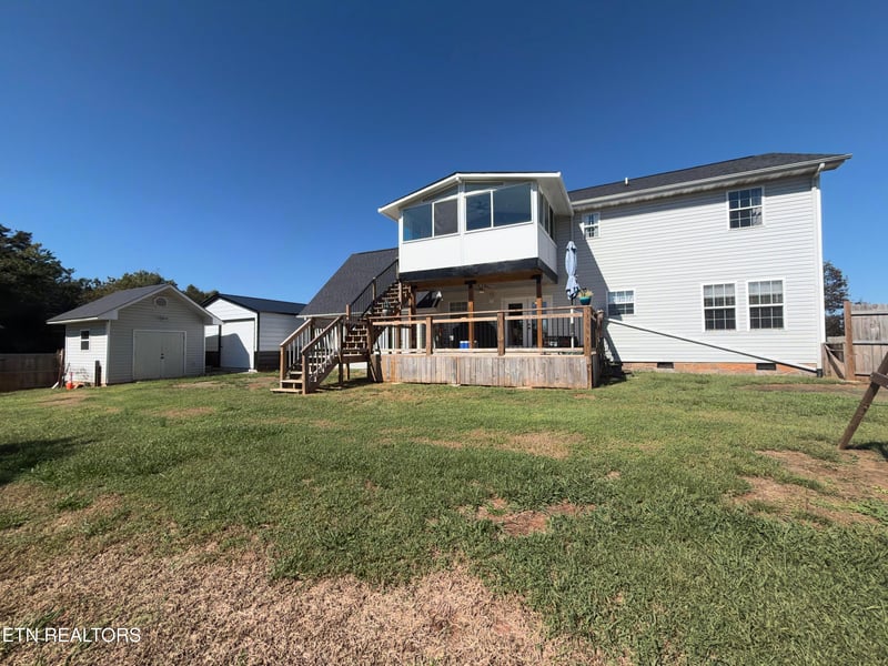 2833 English Valley Ln, Sevierville, TN 37876