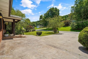 2833 Ithaca Dr, Knoxville, TN 37918