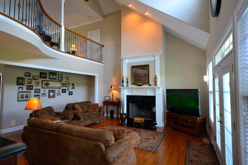 2835 River Island Blvd, Kodak, TN 37764