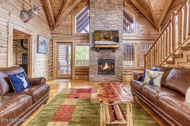 2835 Seth Rd, Pigeon Forge, TN 37863