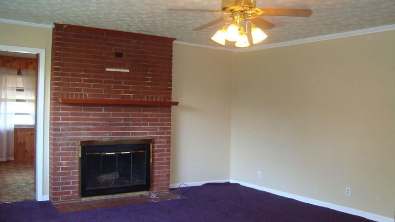 2836 Glenn Rd, Louisville, TN 37777