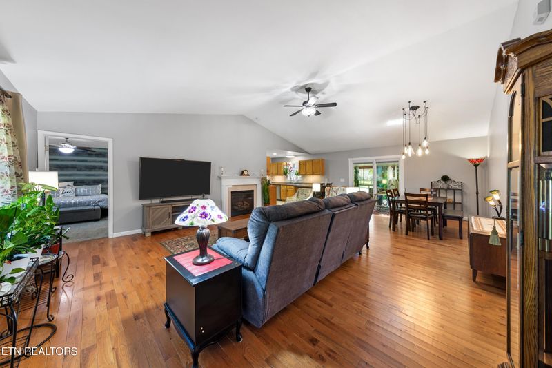 2836 Ryan Rd, Crossville, TN 38571