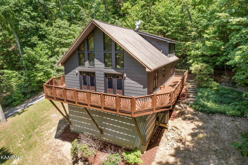 2837 Mountain Blvd, Sevierville, TN 37876