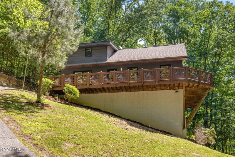 2837 Mountain Blvd, Sevierville, TN 37876