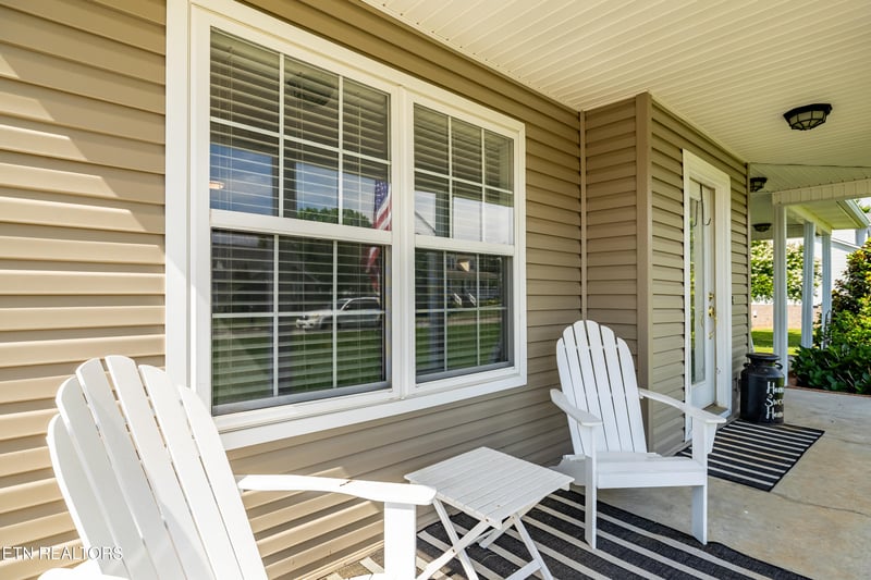 2837 Rhett Butler Dr, Louisville, TN 37777
