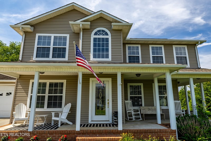 2837 Rhett Butler Dr, Louisville, TN 37777