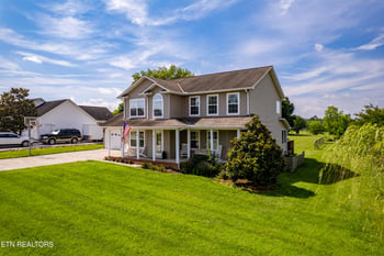 2837 Rhett Butler Dr, Louisville, TN 37777