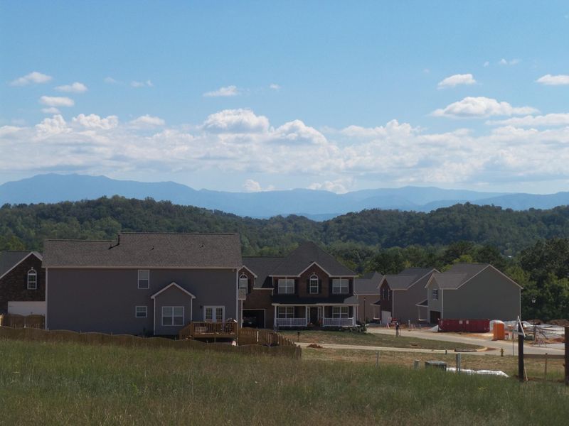 2838 Alden Glenn Ct, Sevierville, TN 37876