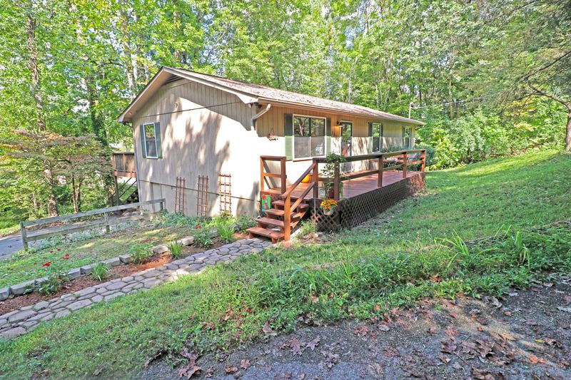 2839 Rifle Range Rd, Knoxville, TN 37918