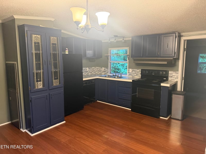 2839 W Old Topside Rd, Louisville, TN 37777