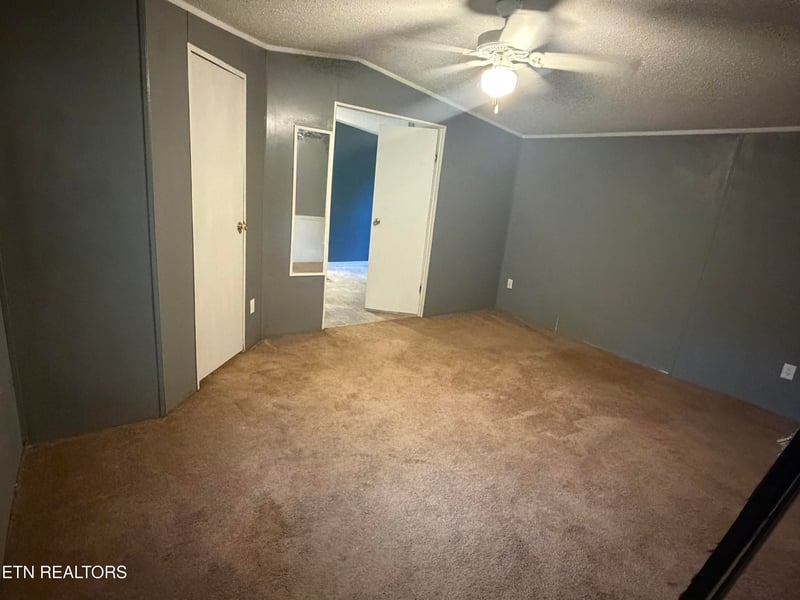 2839 W Old Topside Rd, Louisville, TN 37777