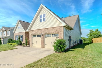 284 Aspen Dr, Lenoir City, TN 37771