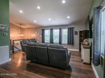 284 Sweetsprings Rd, Madisonville, TN 37354