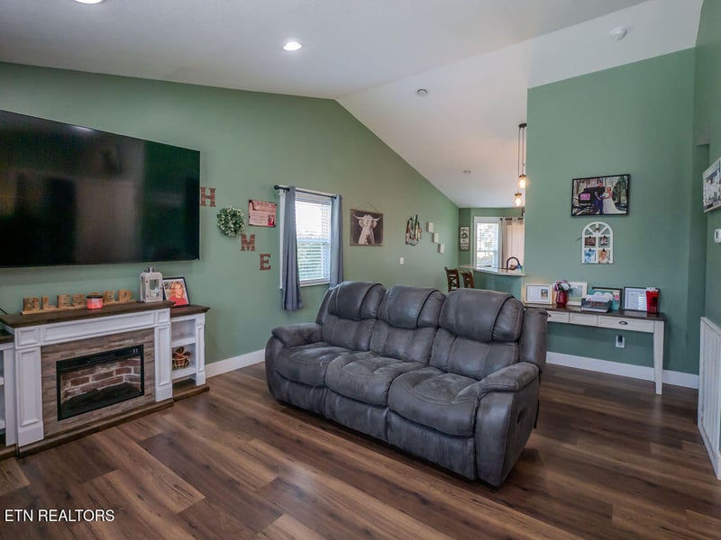 284 Sweetsprings Rd, Madisonville, TN 37354